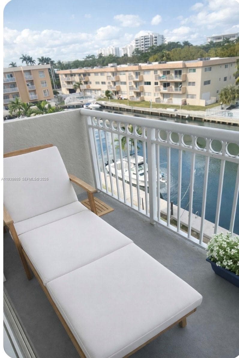 BAYVIEW POINT SOUTH CONDO · #402-B in North Miami Beach - Photo 1