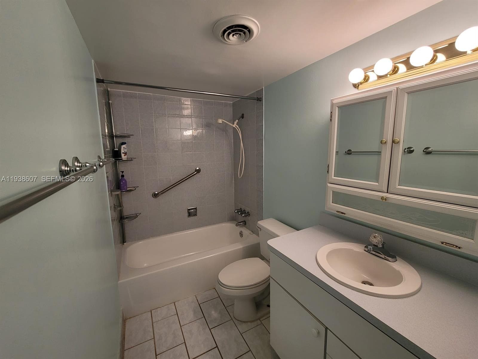 OCEAN VIEW TOWERS CONDO · #1114 in Hallandale Beach - Photo 19