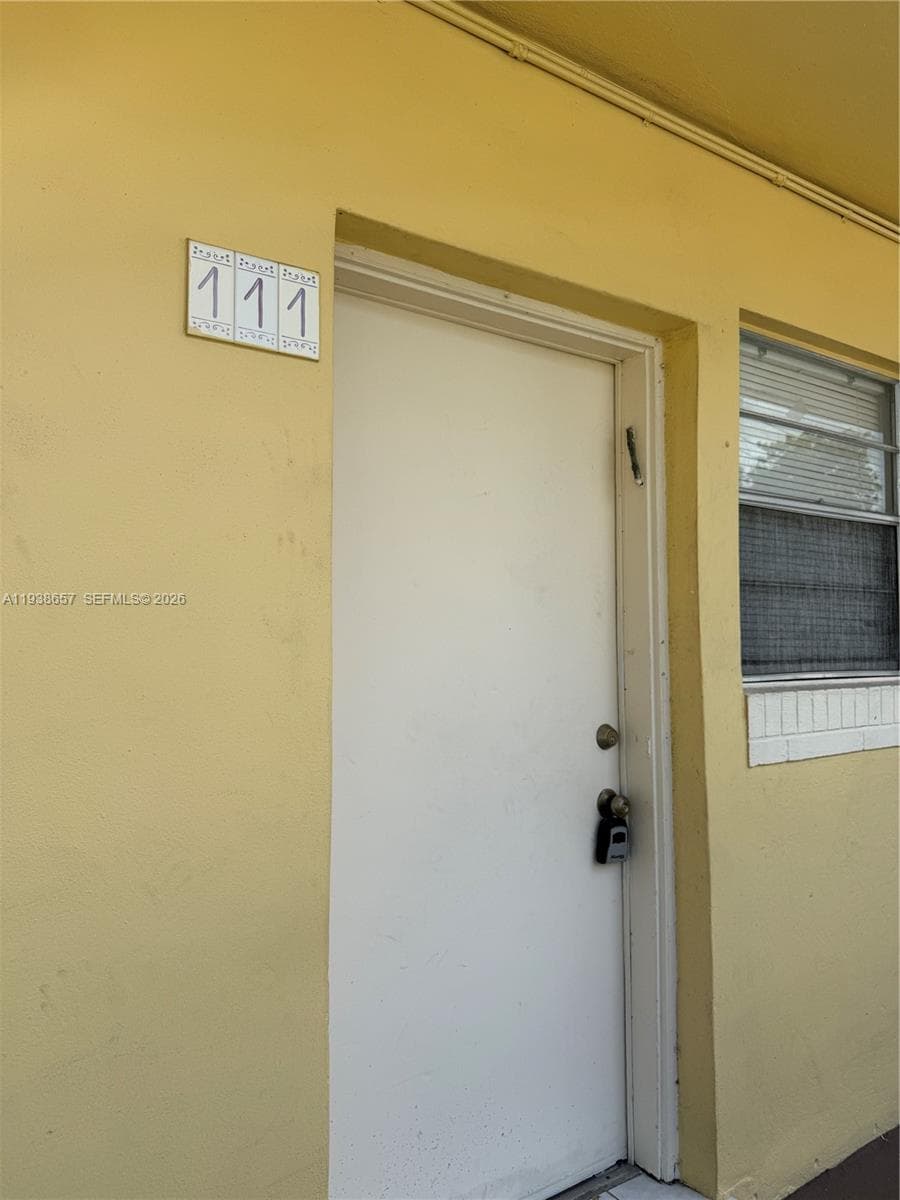 BISC LAKE GARDENS CONDO N1 · #C111 in Aventura - Photo 1
