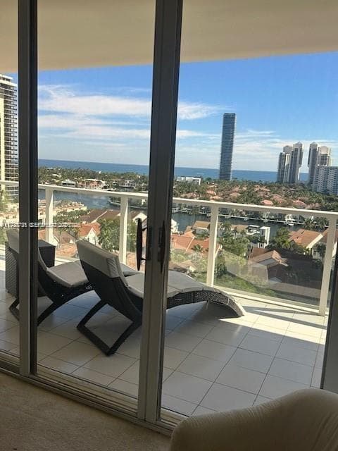 TURNBERRY MARINA TOWER · #12E in Aventura - Photo 22