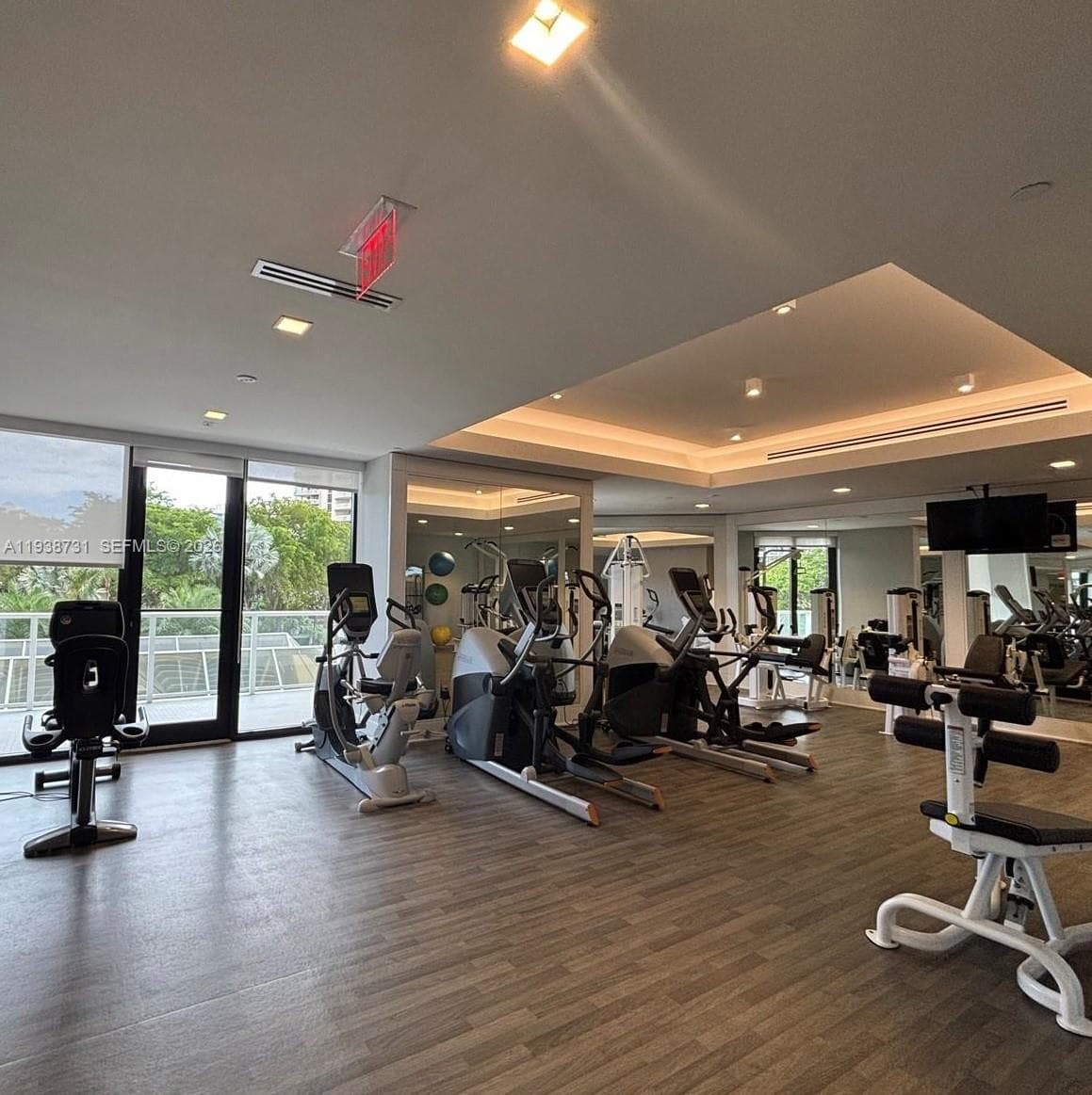 TURNBERRY MARINA TOWER · #12E in Aventura - Photo 24