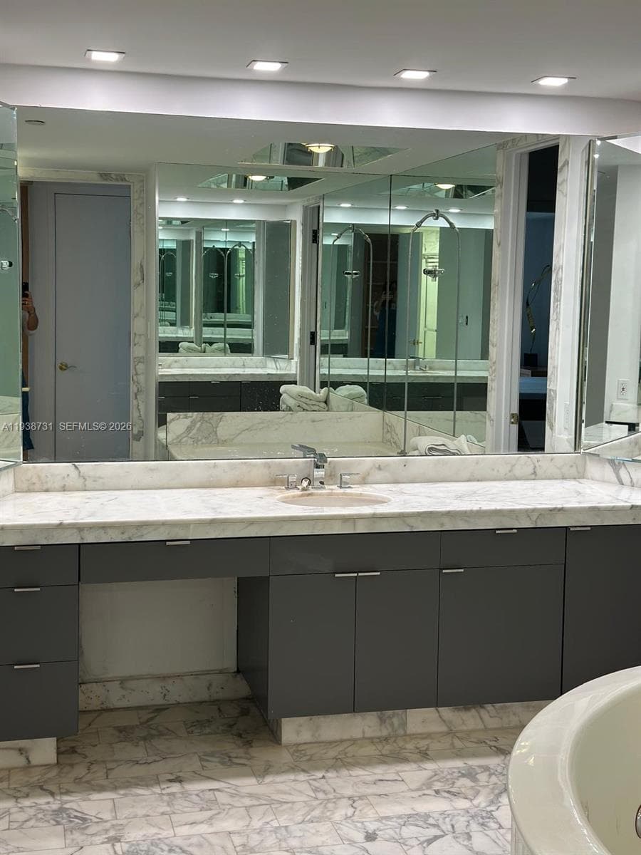 TURNBERRY MARINA TOWER · #12E in Aventura - Photo 61