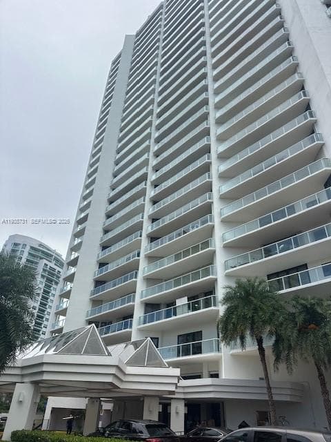 TURNBERRY MARINA TOWER · #12E in Aventura - Photo 54