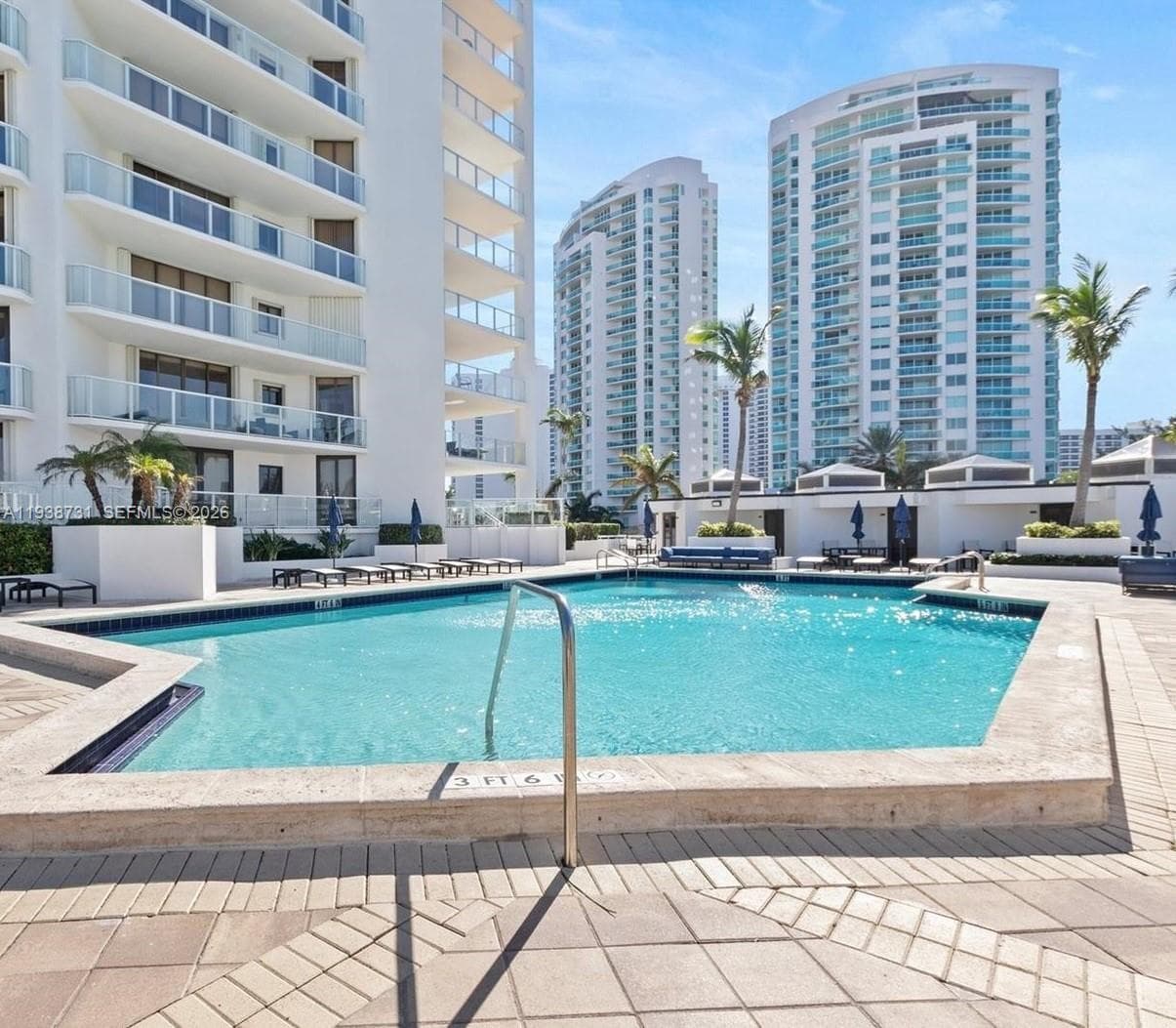 TURNBERRY MARINA TOWER · #12E in Aventura - Photo 25