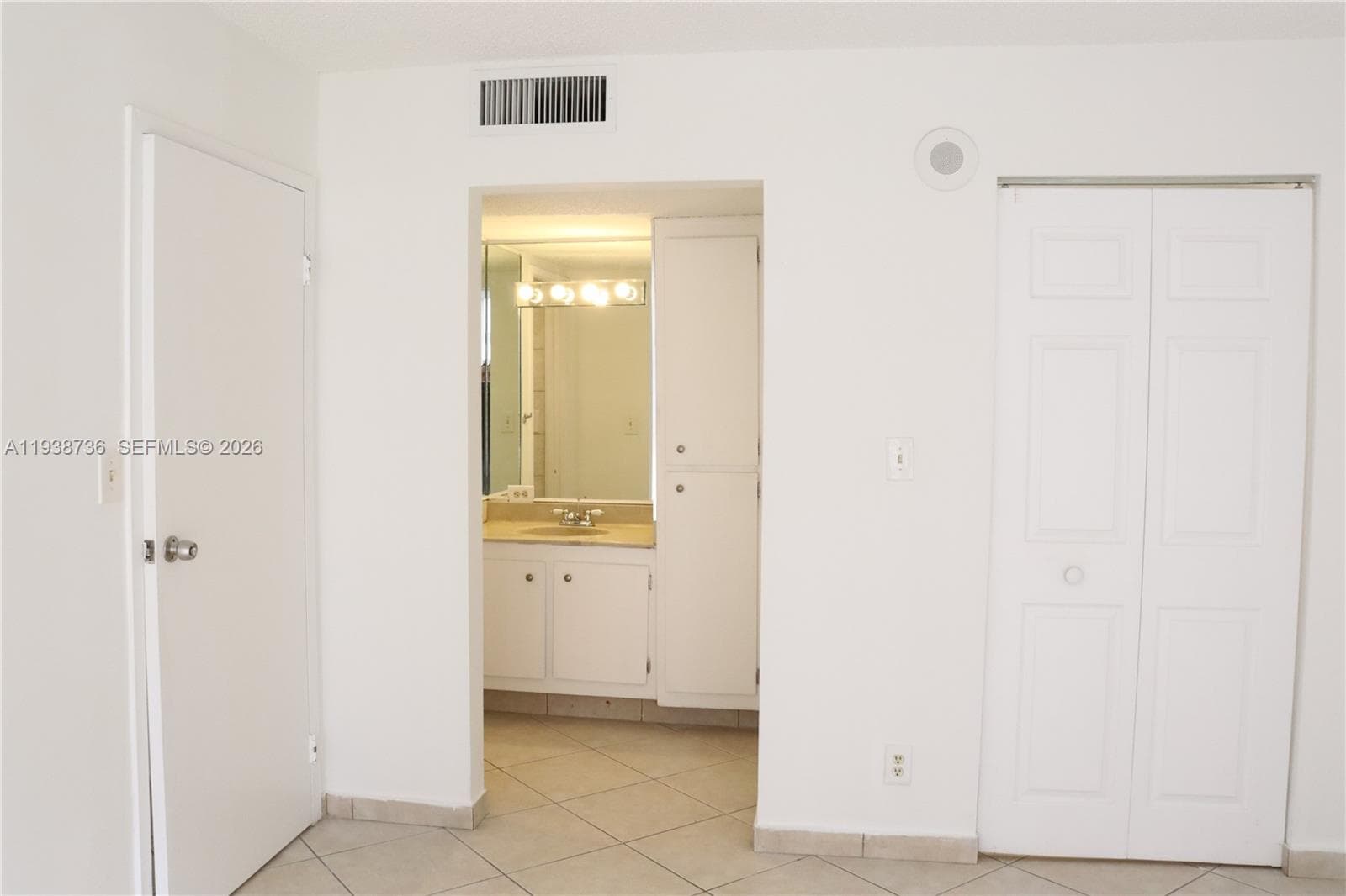 PLAZA OF AMERICAS CONDO · #118 in Sunny Isles Beach - Photo 6