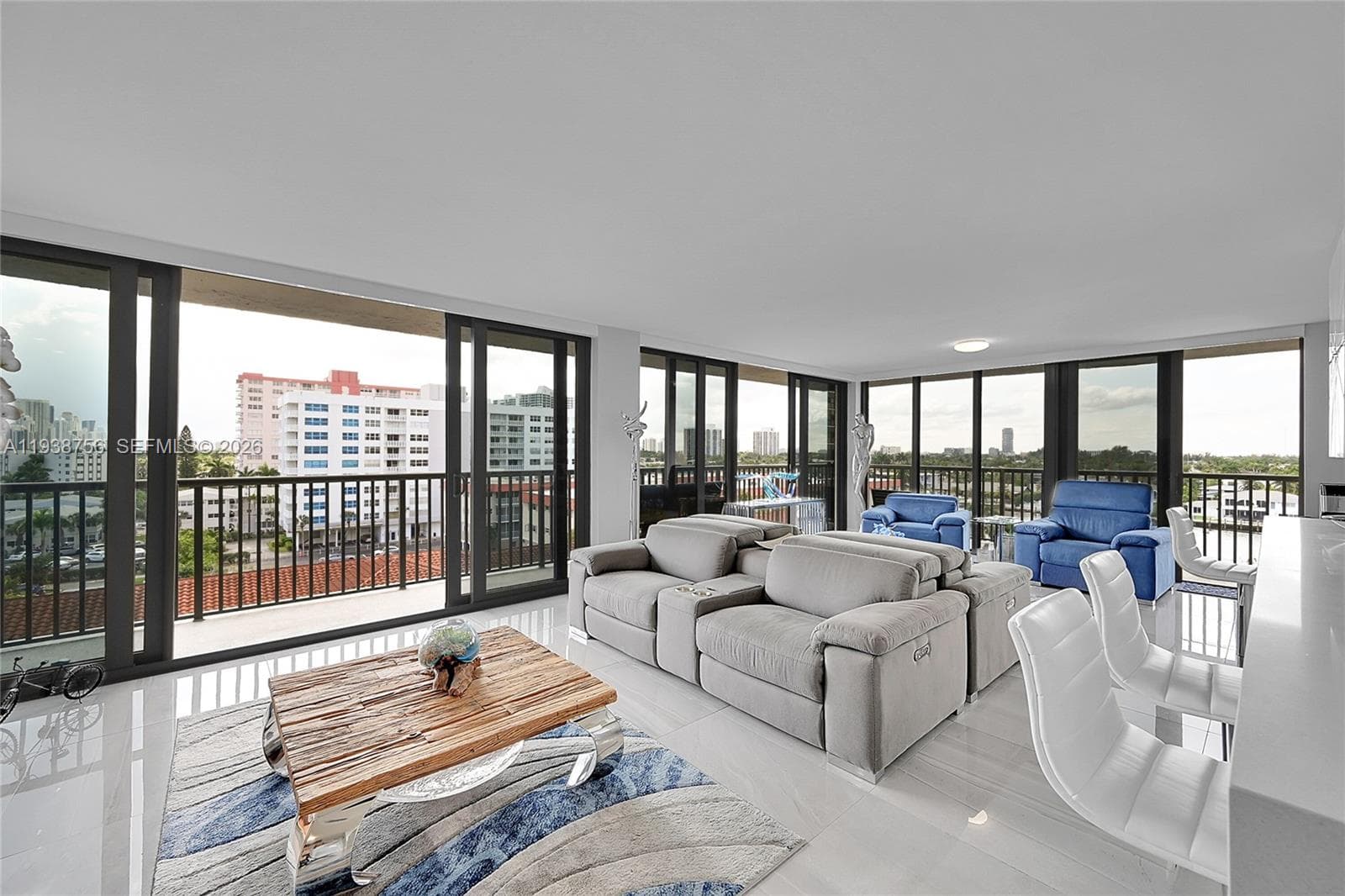 AVANT GARDE CONDOMINIUM · #701 in Hallandale Beach - Photo 3