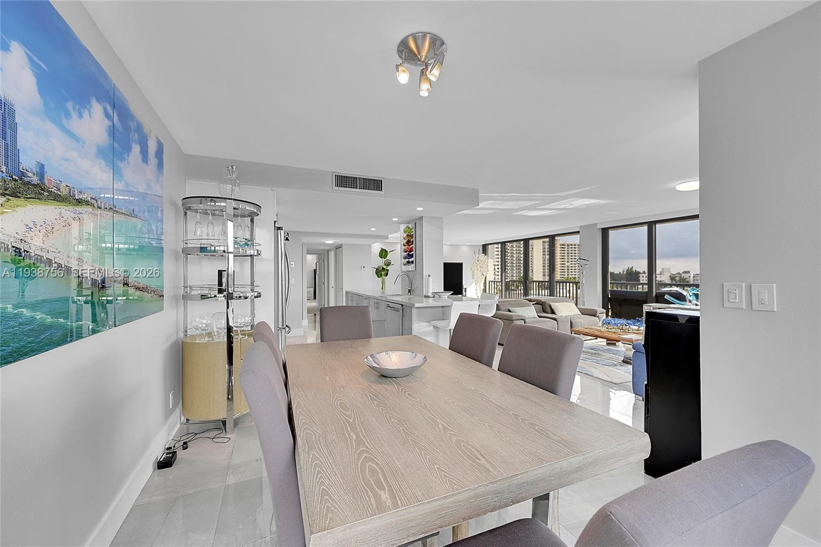 AVANT GARDE CONDOMINIUM · #701 in Hallandale Beach - Photo 5