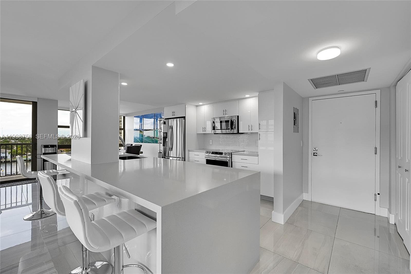 AVANT GARDE CONDOMINIUM · #701 in Hallandale Beach - Photo 10