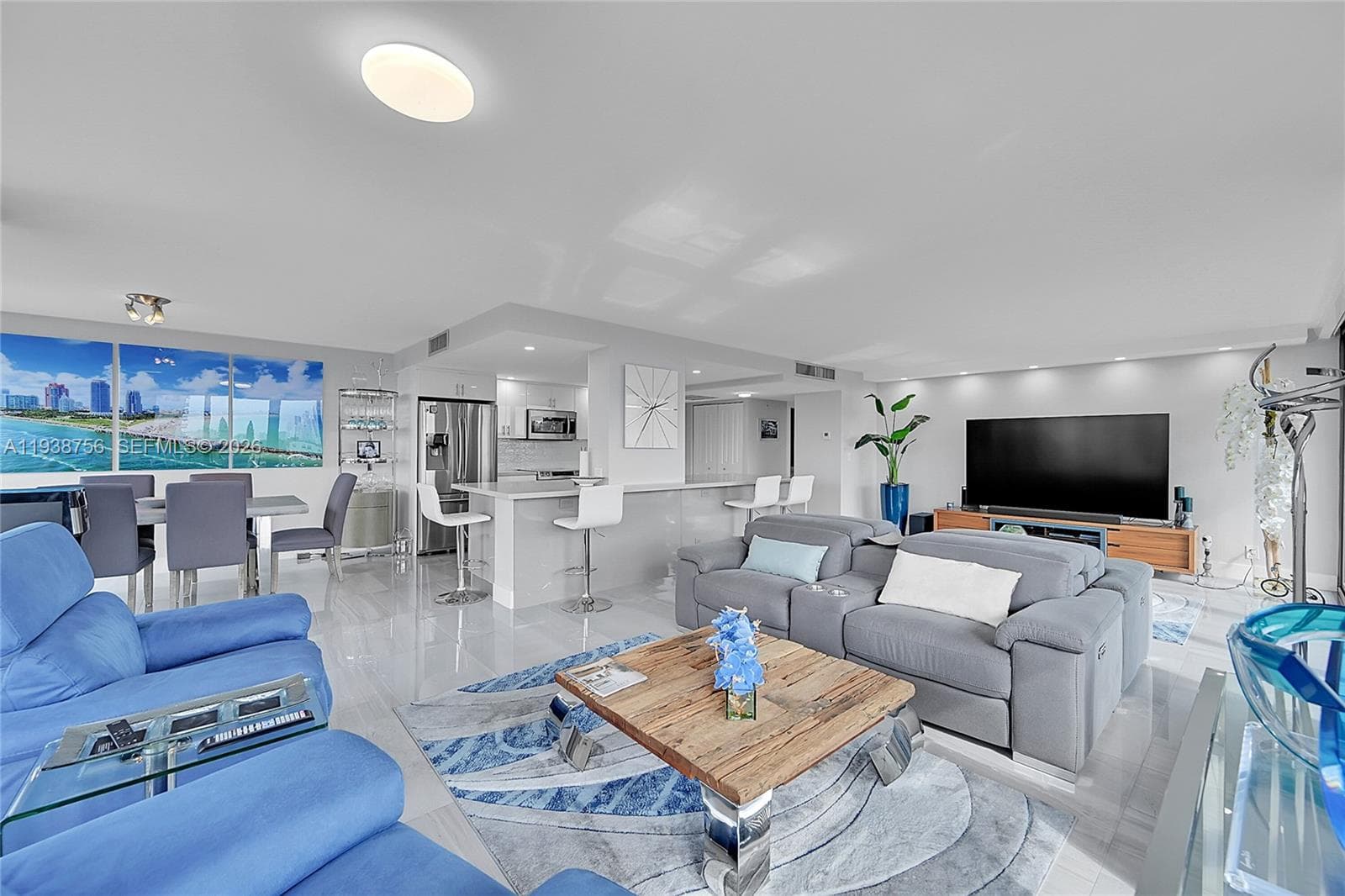 AVANT GARDE CONDOMINIUM · #701 in Hallandale Beach - Photo 4