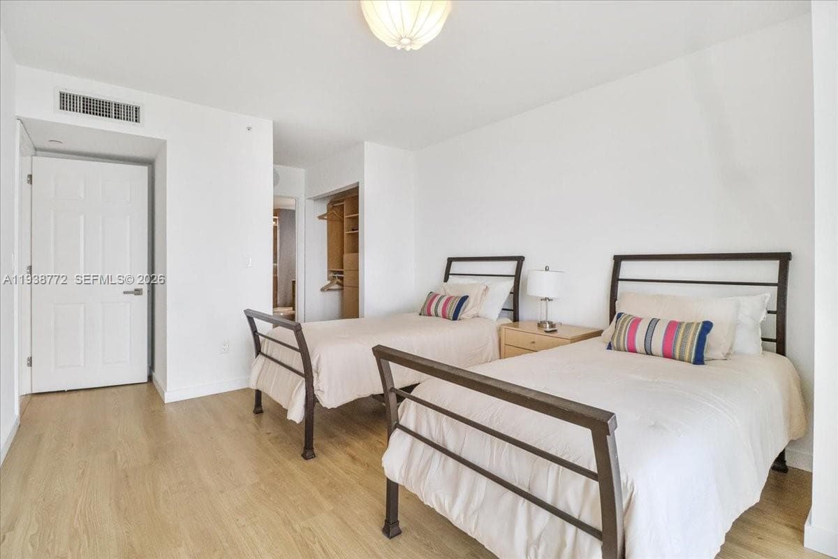 Millennium · #2404 in Sunny Isles Beach - Photo 27