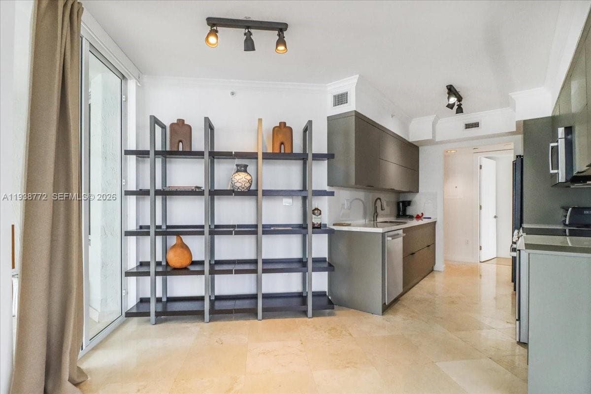 Millennium · #2404 in Sunny Isles Beach - Photo 14