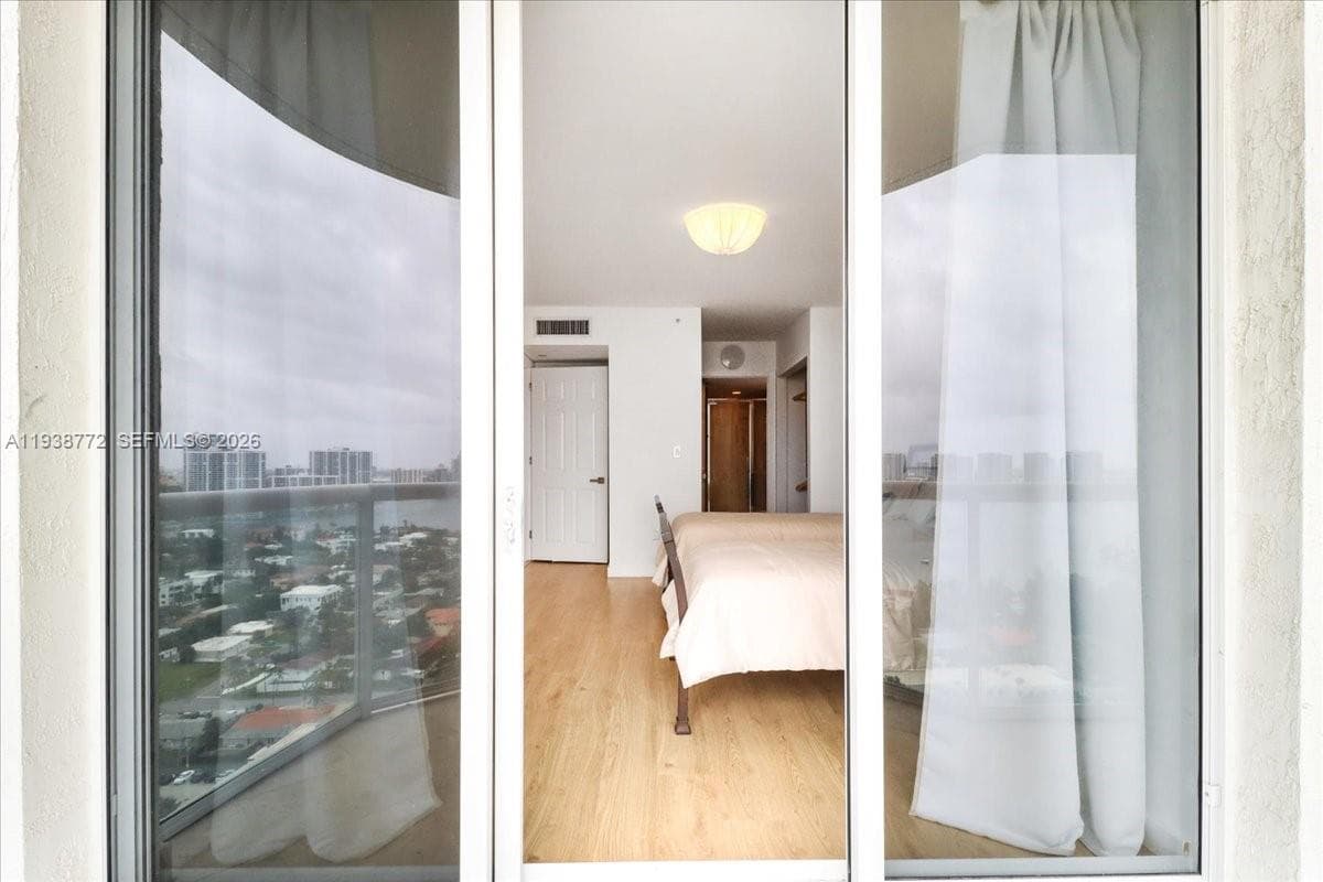 Millennium · #2404 in Sunny Isles Beach - Photo 31