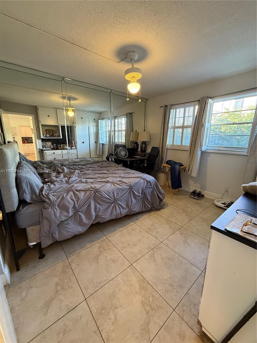 FAIRWAYS CO-OP · #302 in Hallandale Beach - Photo 10