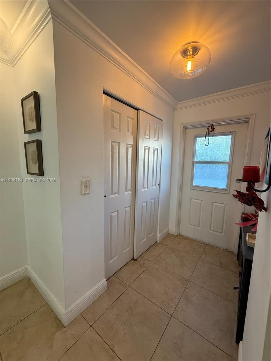 FAIRWAYS CO-OP · #302 in Hallandale Beach - Photo 15