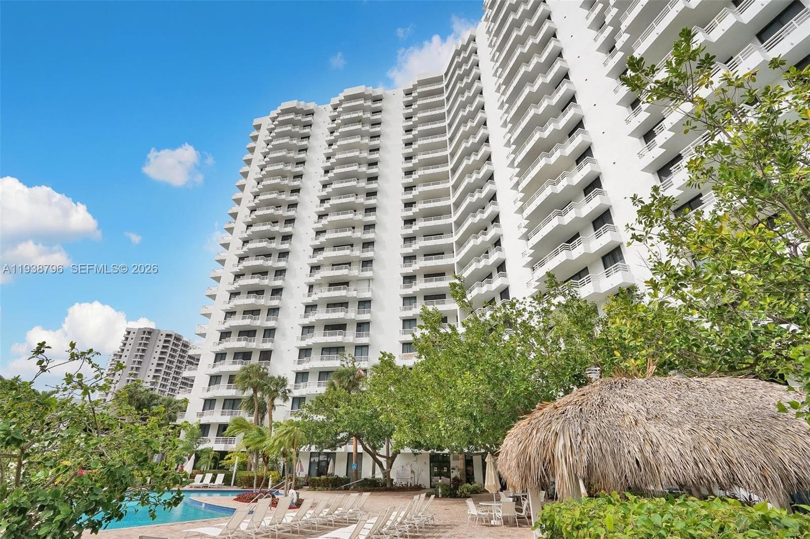 PARC CENTRAL AVENTURA EAS · #1003 in Aventura - Photo 23
