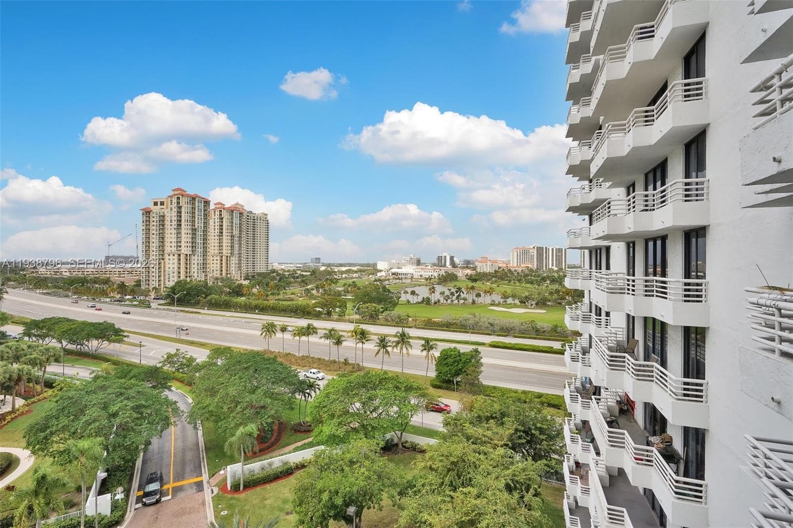 PARC CENTRAL AVENTURA EAS · #1003 in Aventura - Photo 16