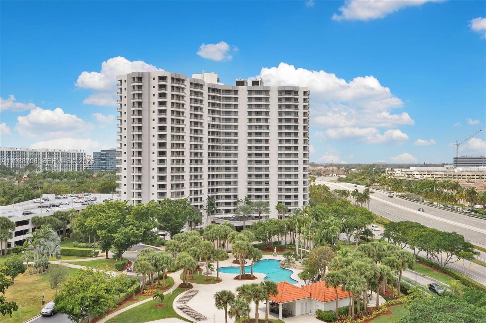 PARC CENTRAL AVENTURA EAS · #1003 in Aventura - Photo 14