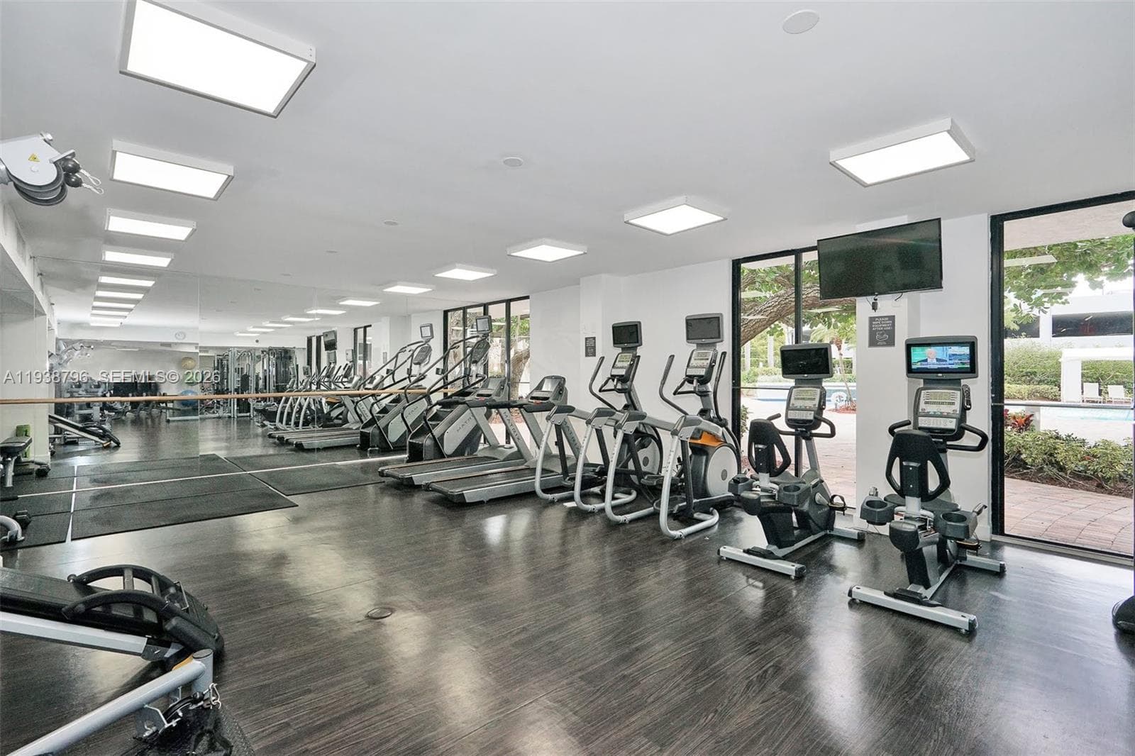 PARC CENTRAL AVENTURA EAS · #1003 in Aventura - Photo 19