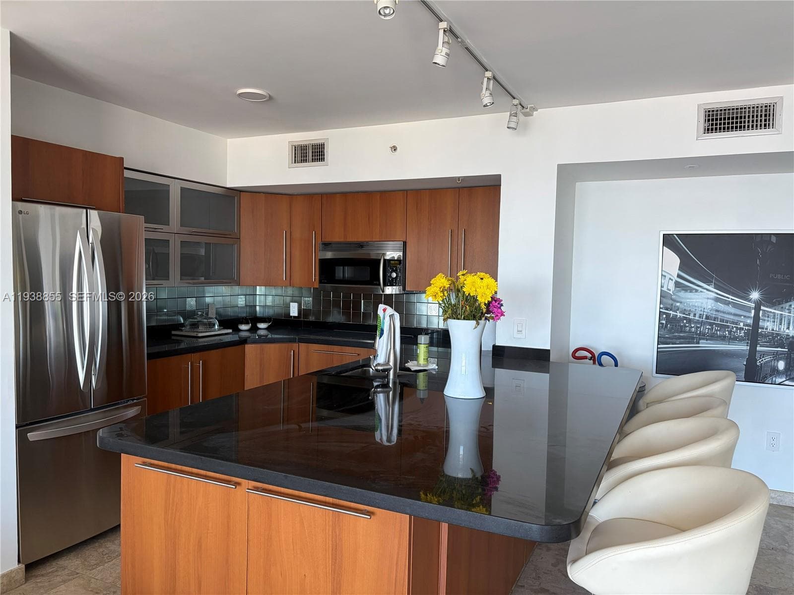 Yacht Club at Portofino · #2909 in Miami Beach - Photo 4