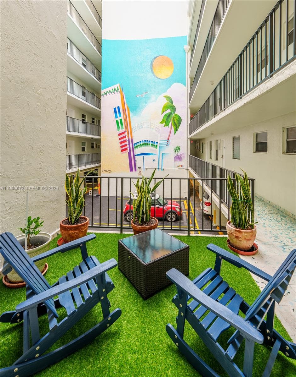 COLLINS TOWERS CONDO · #208 in Miami Beach - Photo 11