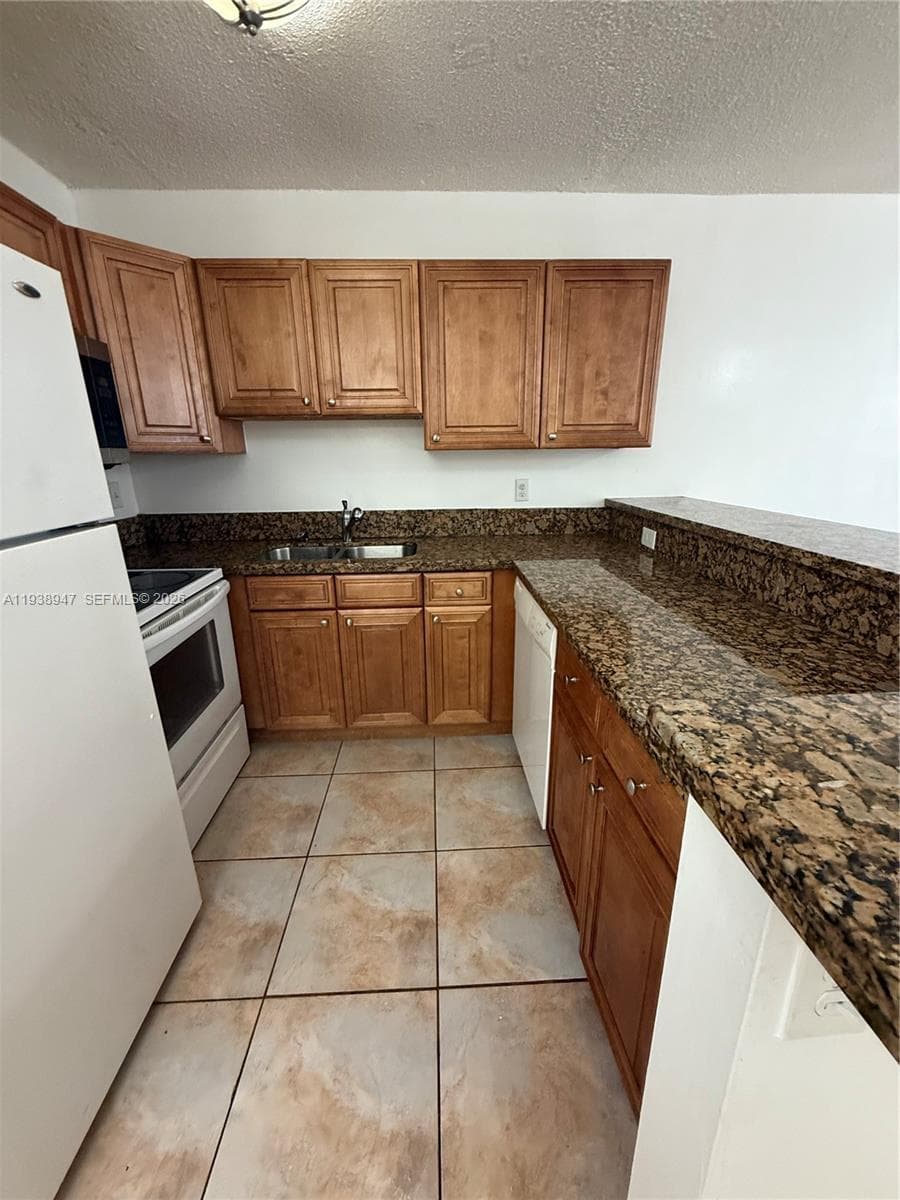 NO BAY WHITE HOUSE NO 2 C · #B107 in North Bay Village - Photo 3