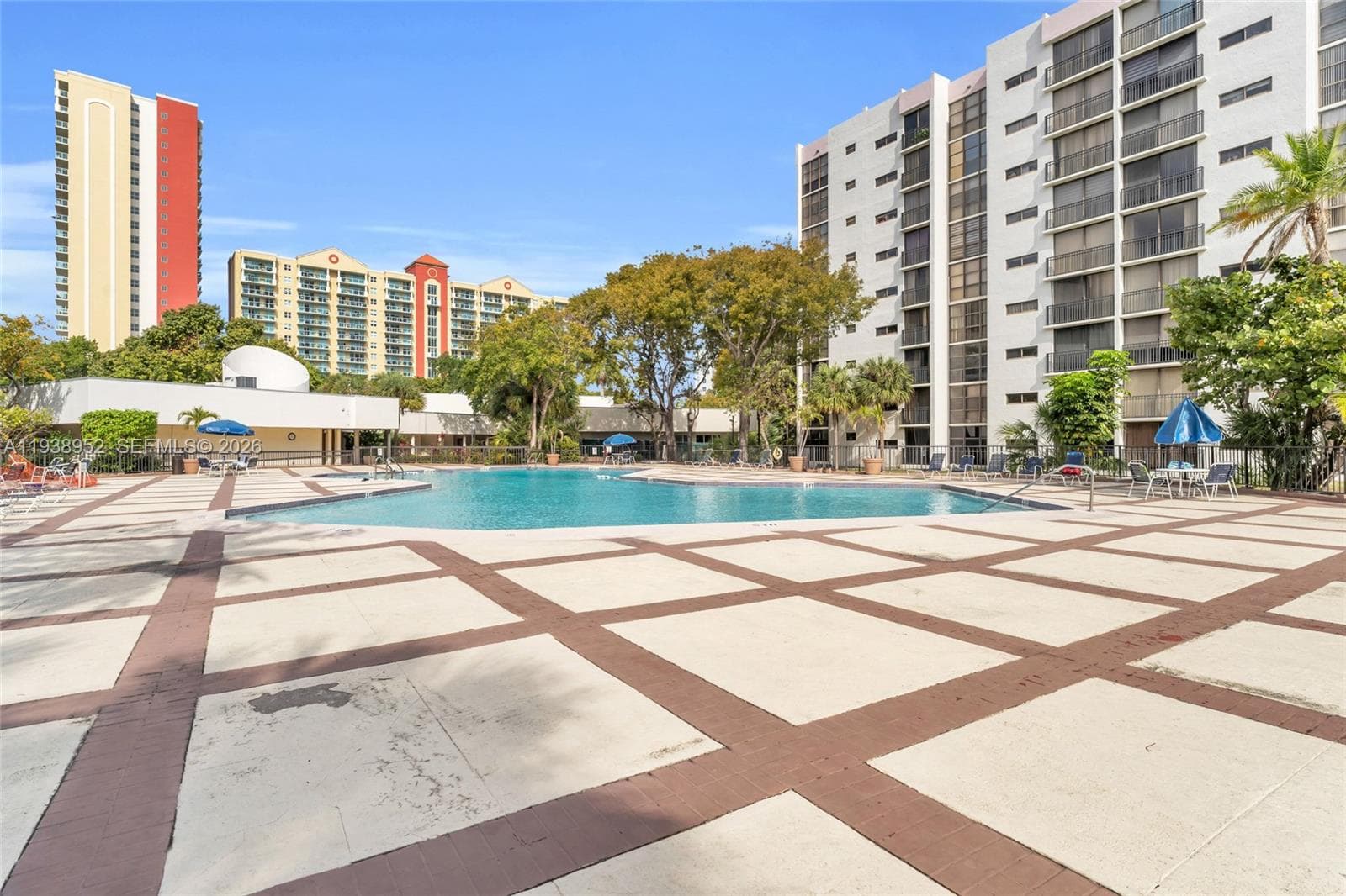 PLAZA OF AMERICAS CONDO P · #118 in Sunny Isles Beach - Photo 14