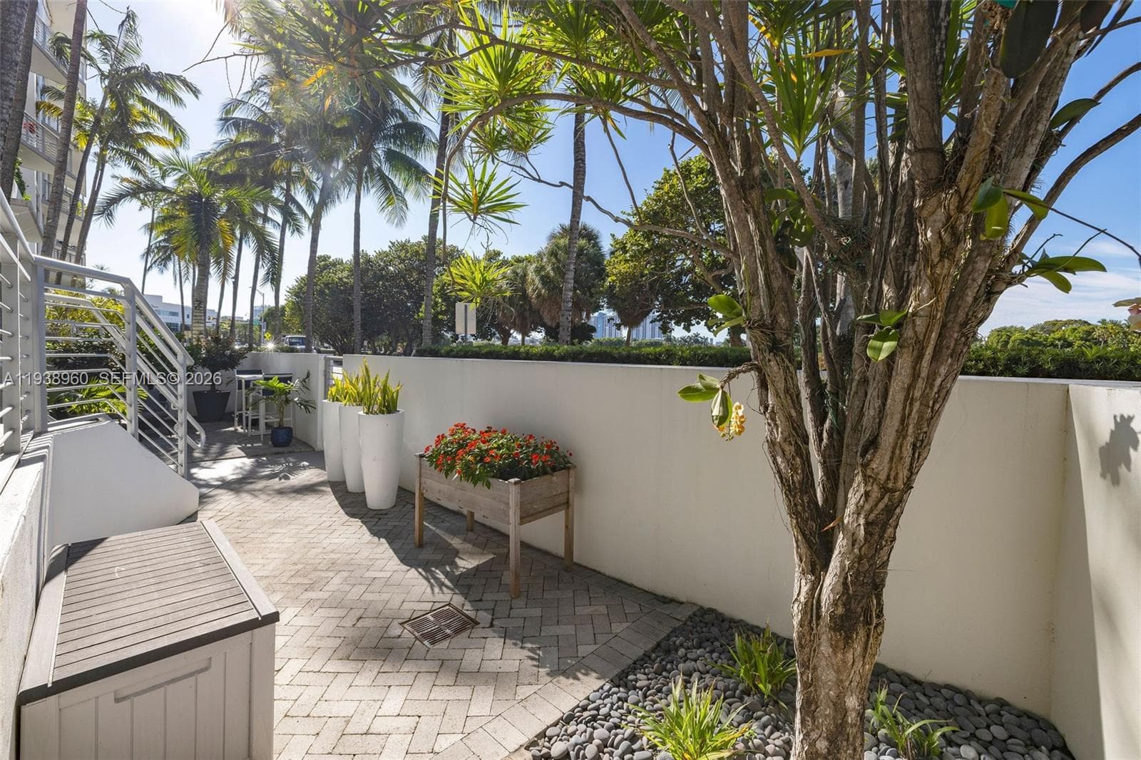 THE MERIDIAN CONDO · #107 in Miami Beach - Photo 36
