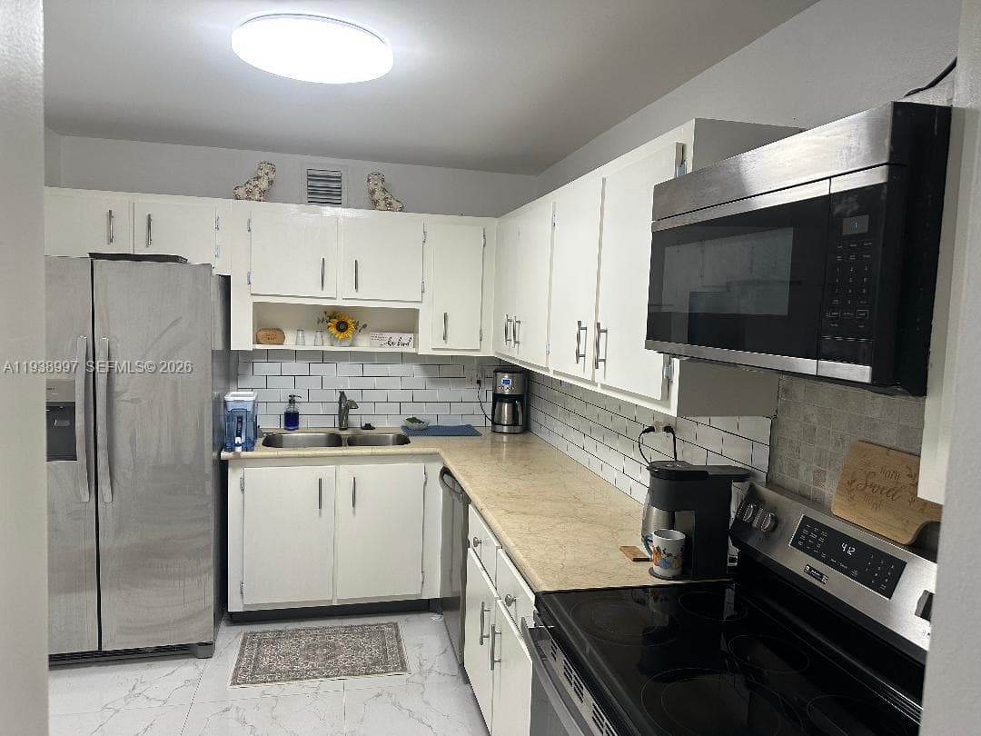 The Olympus Condo · #709 in Hallandale Beach - Photo 23