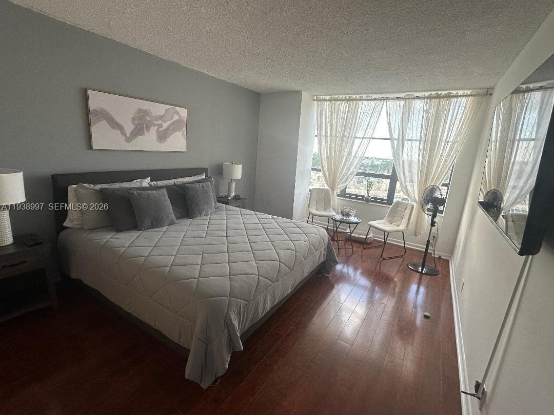 The Olympus Condo · #709 in Hallandale Beach - Photo 27