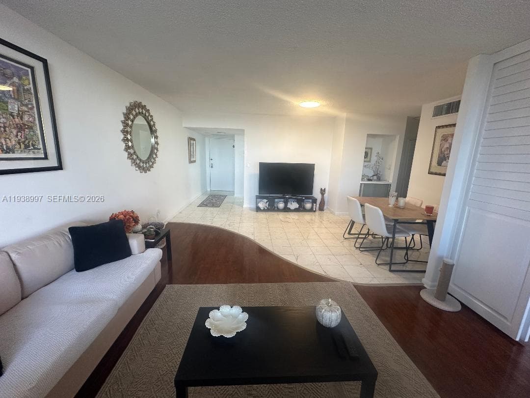 The Olympus Condo · #709 in Hallandale Beach - Photo 20