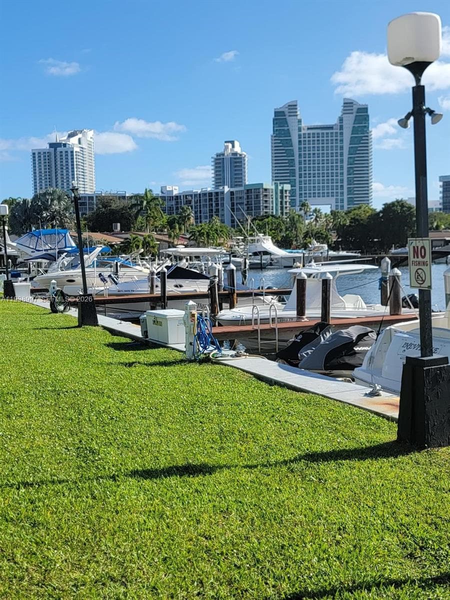 The Olympus Condo · #709 in Hallandale Beach - Photo 9