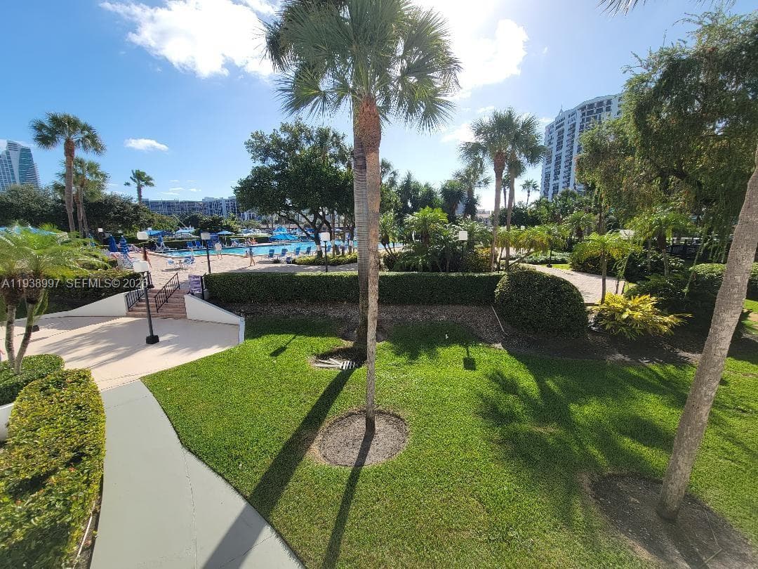 The Olympus Condo · #709 in Hallandale Beach - Photo 8