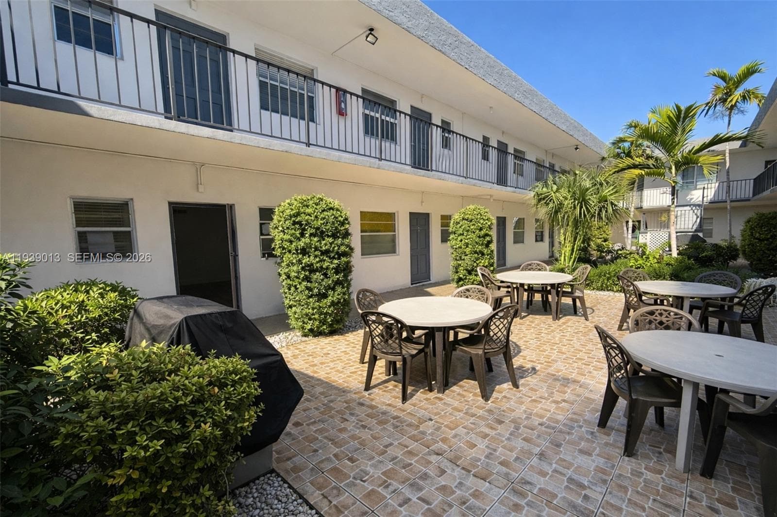 STAR PARADISE CONDO · #121 in Hallandale Beach - Photo 14