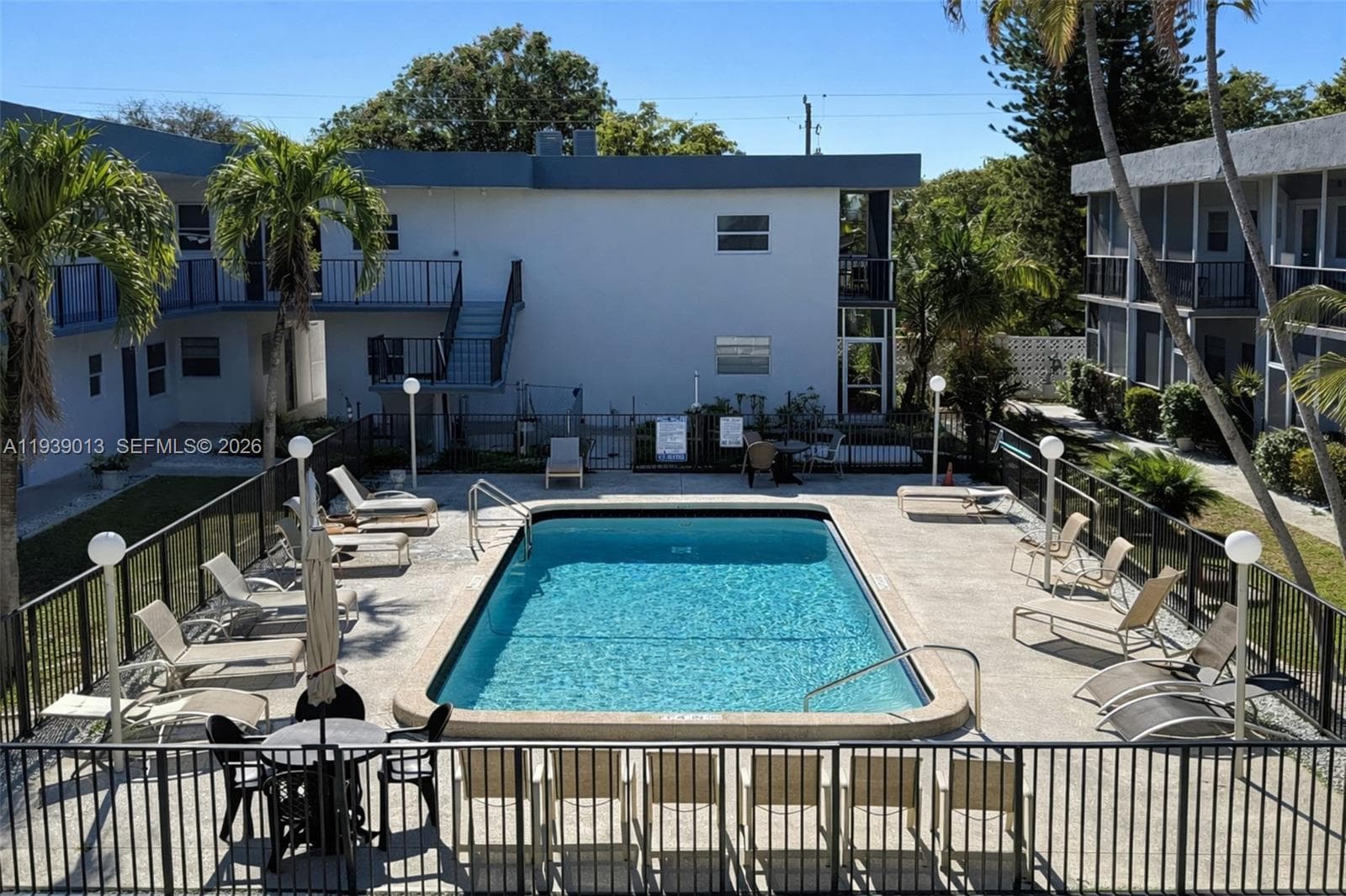 STAR PARADISE CONDO · #121 in Hallandale Beach - Photo 15