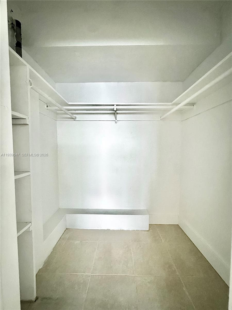 SUTTON HOUSE CONDO · #6 in North Miami - Photo 10