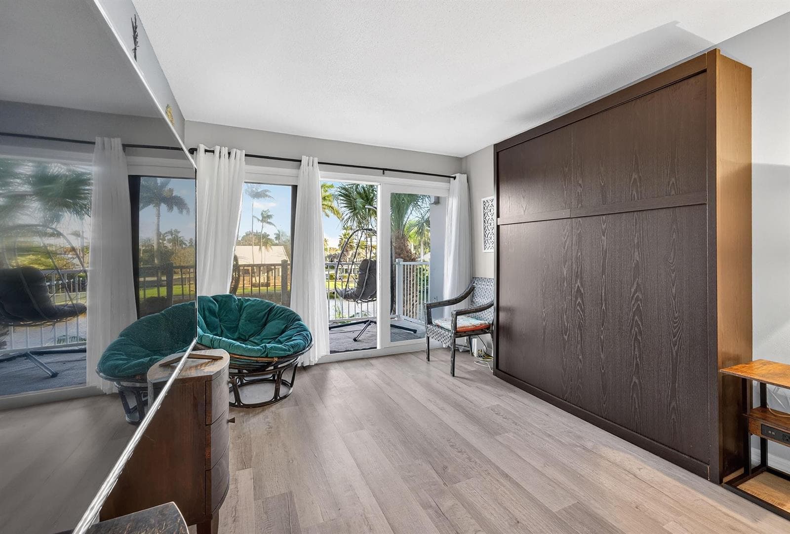 Guest Room With A Balcony