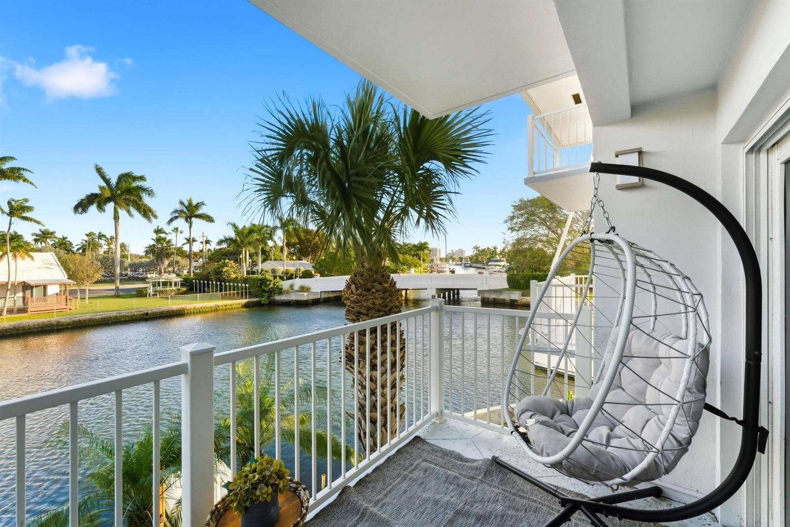 Balcony To Paradise