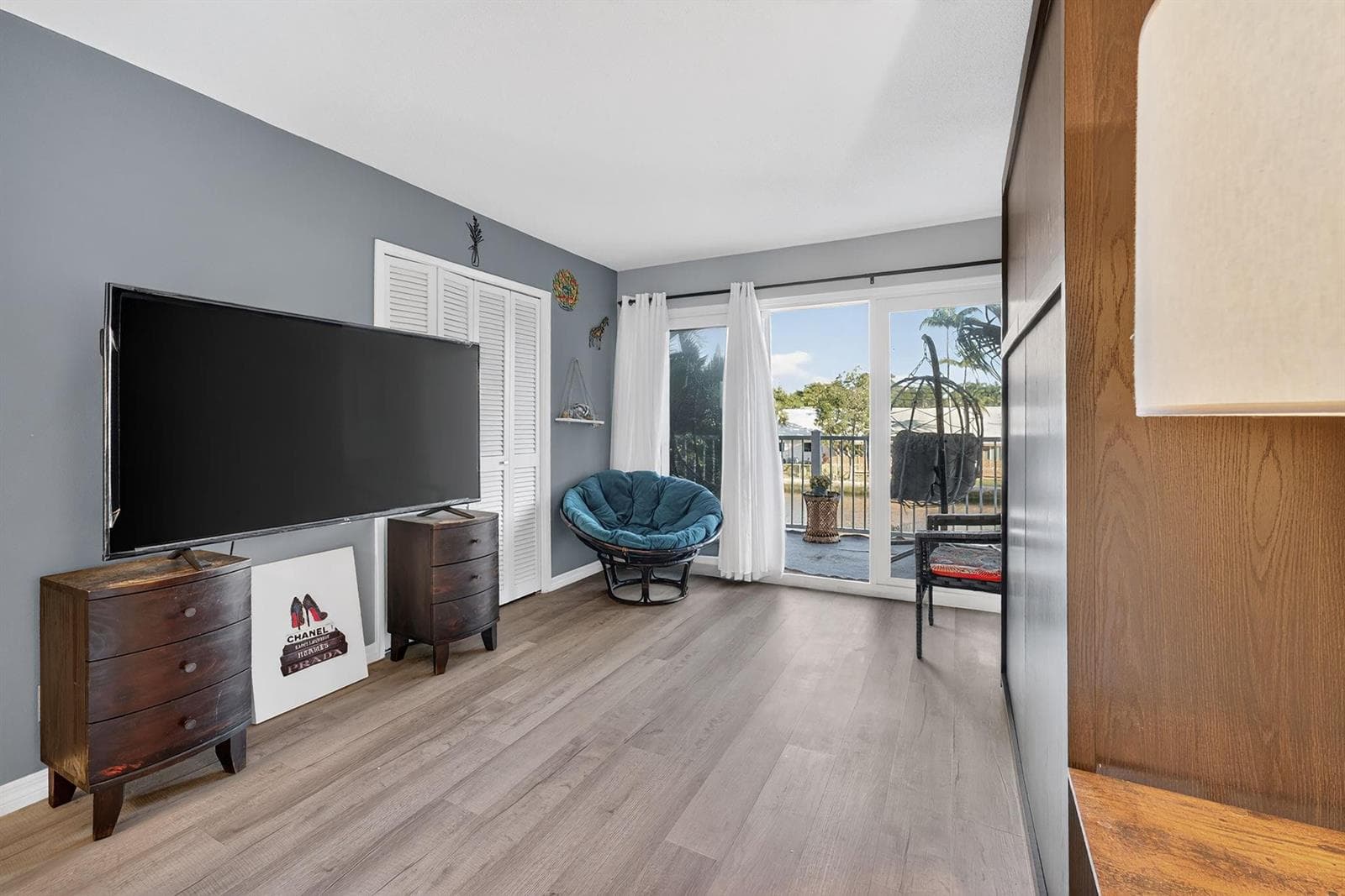 Guest Room With Murphy Bed