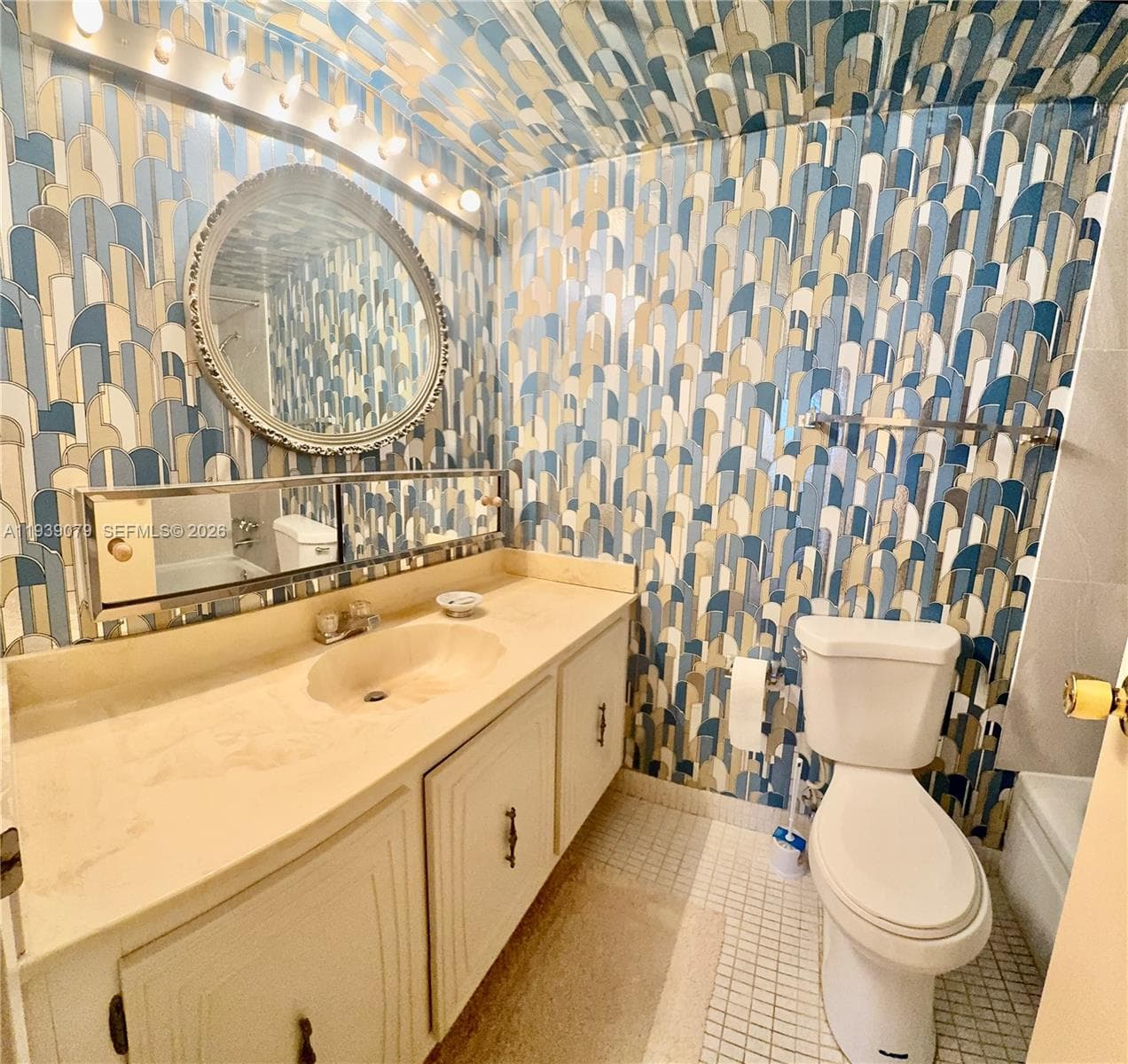 DESOTO PARK CONDO · #218 in Hallandale Beach - Photo 27