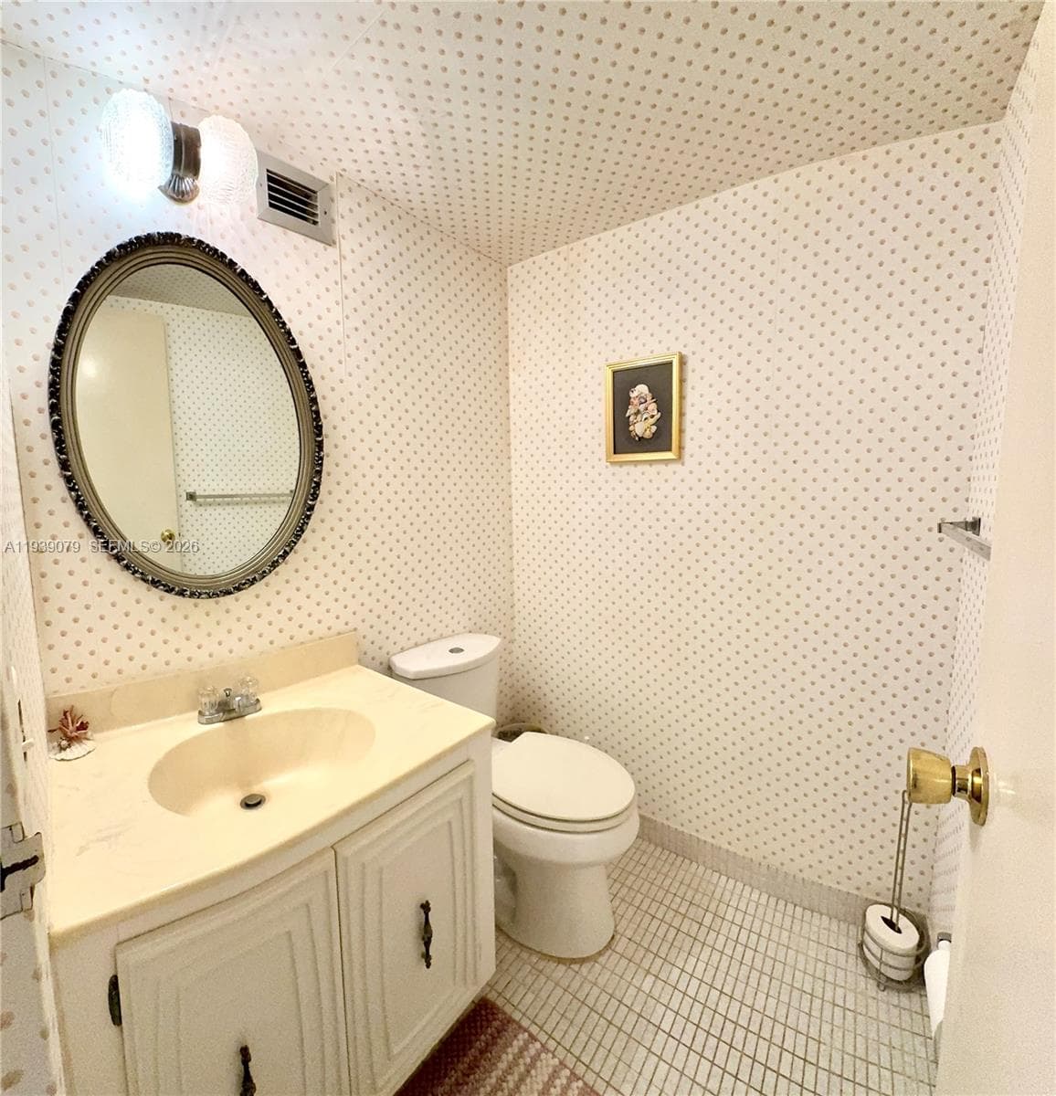 DESOTO PARK CONDO · #218 in Hallandale Beach - Photo 17