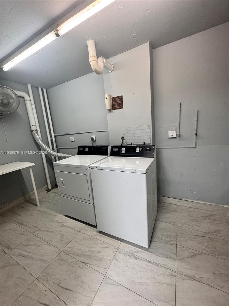 DESOTO PARK CONDO · #218 in Hallandale Beach - Photo 32