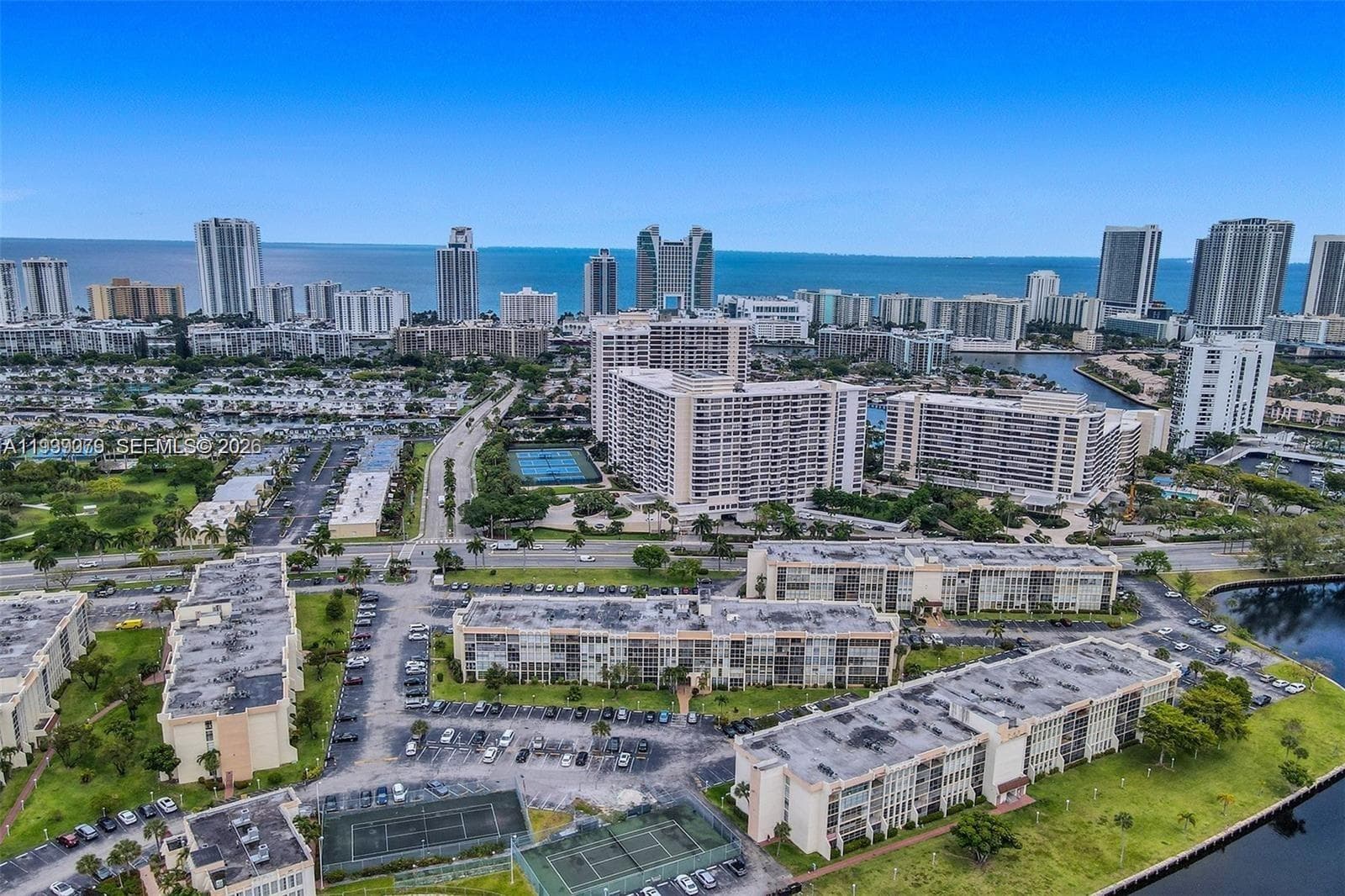 DESOTO PARK CONDO · #218 in Hallandale Beach - Photo 38