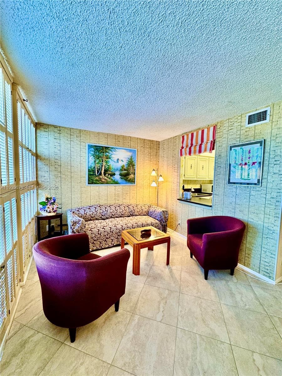 DESOTO PARK CONDO · #218 in Hallandale Beach - Photo 15