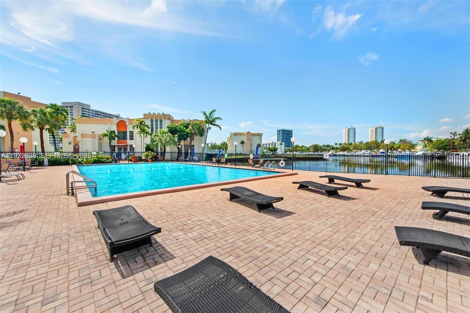 DESOTO PARK CONDO · #218 in Hallandale Beach - Photo 40
