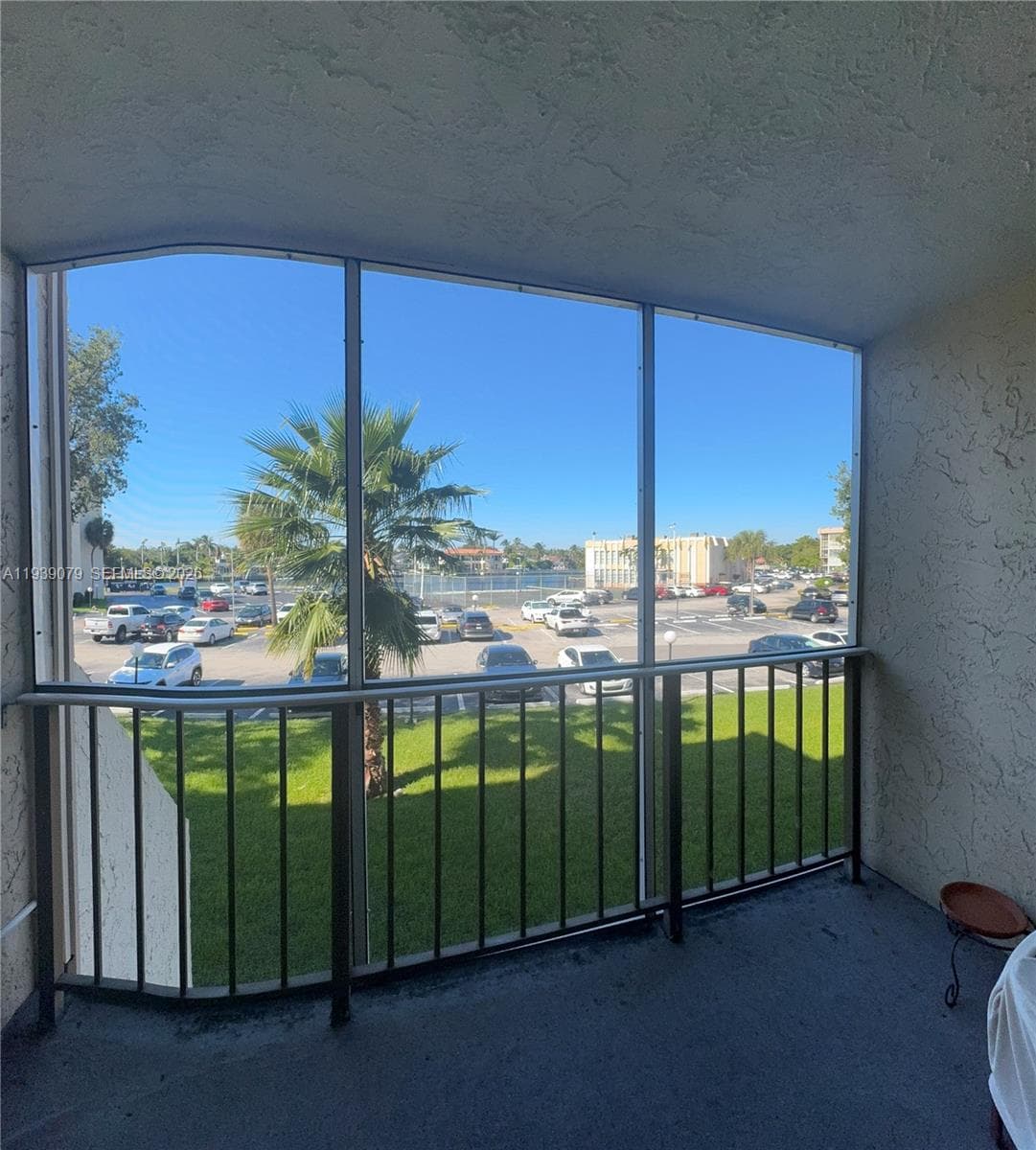 DESOTO PARK CONDO · #218 in Hallandale Beach - Photo 29
