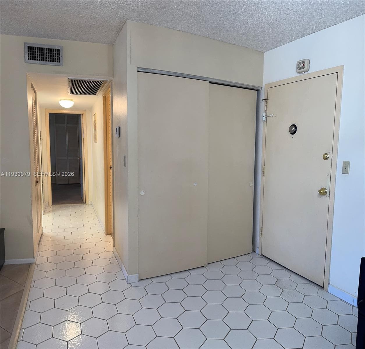 DESOTO PARK CONDO · #218 in Hallandale Beach - Photo 8
