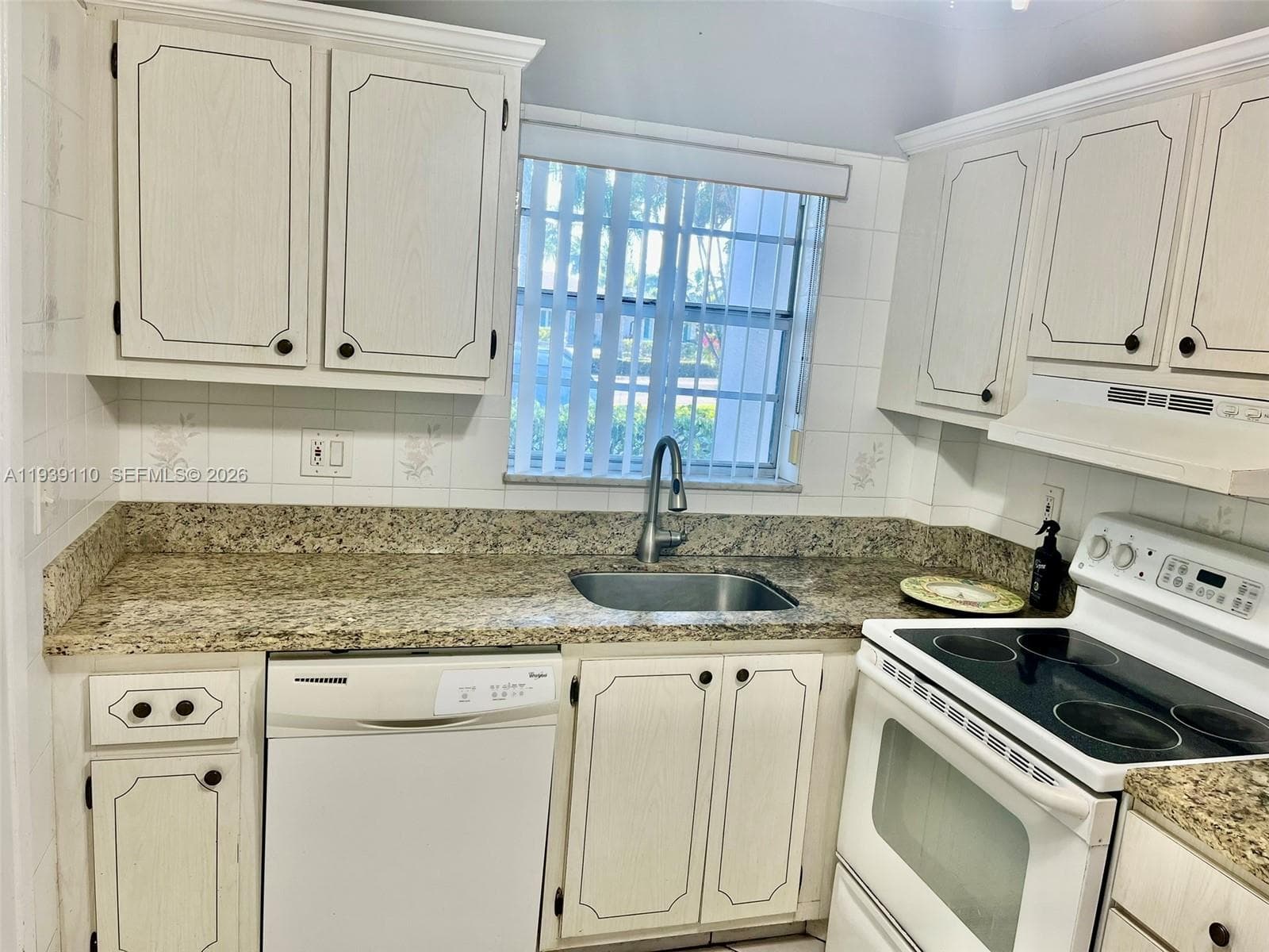 PARADISE VILLAS CONDO · #119-A in Hallandale Beach - Photo 7