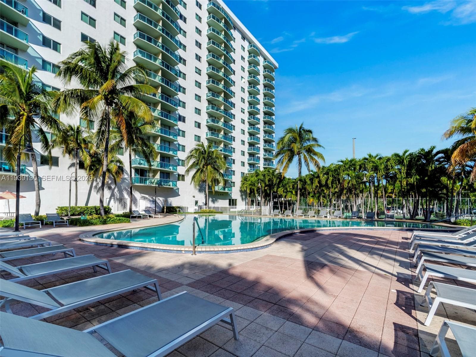 OCEANVIEW BUILDING B COND · #1020 in Sunny Isles Beach - Photo 18