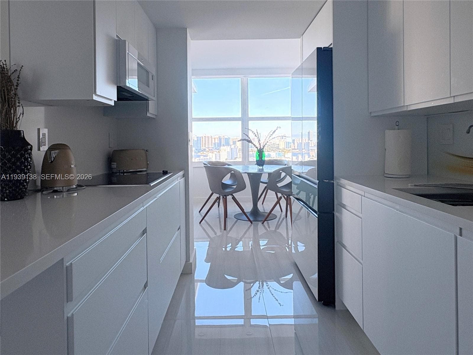 WINSTON TOWER 300 CONDO · #2205 in Sunny Isles Beach - Photo 5
