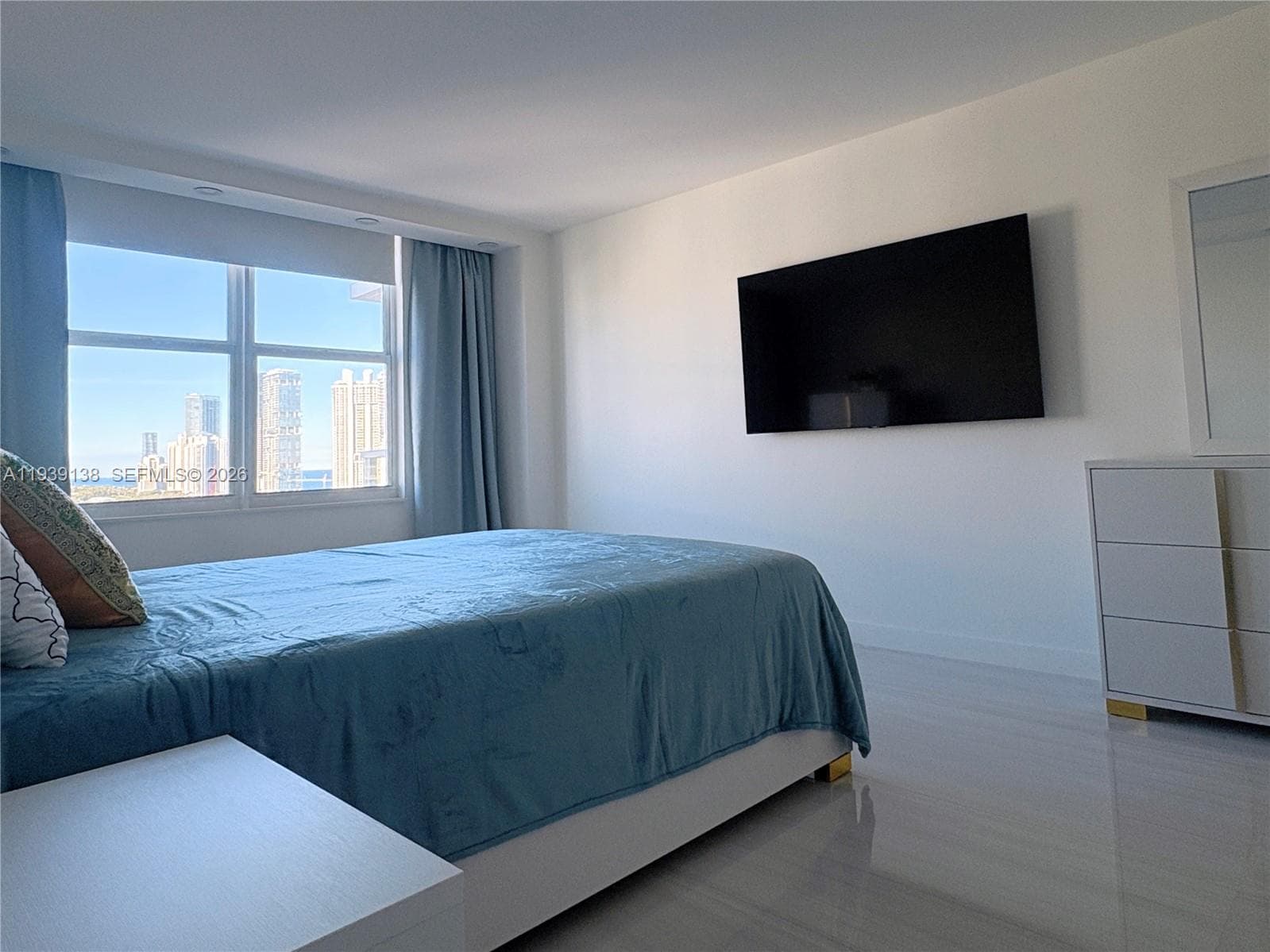 WINSTON TOWER 300 CONDO · #2205 in Sunny Isles Beach - Photo 9